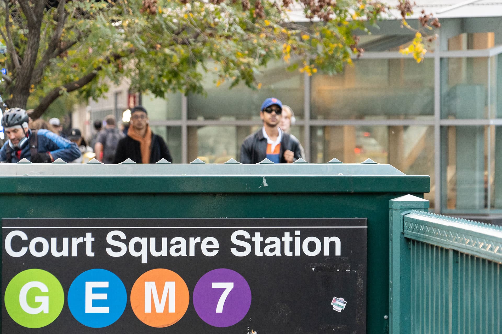 L.I.C Neighborhood Image - One